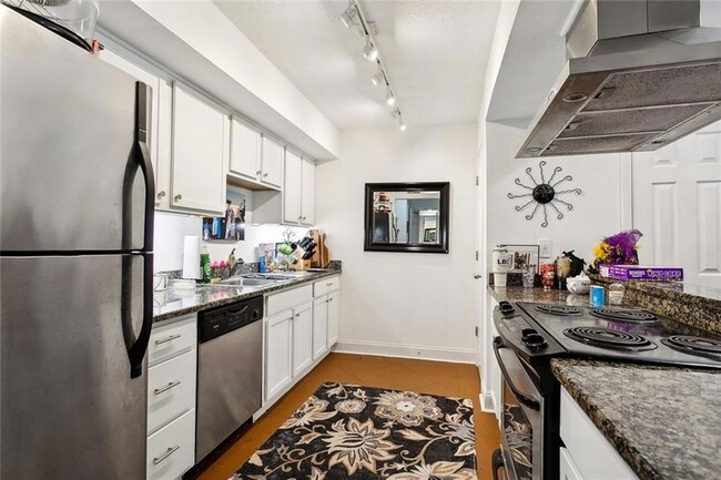 Photo - 351 Jackson St Unit 4B