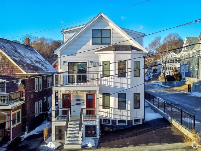 Building Photo - 30 Baldwin St Unit 1 Rental