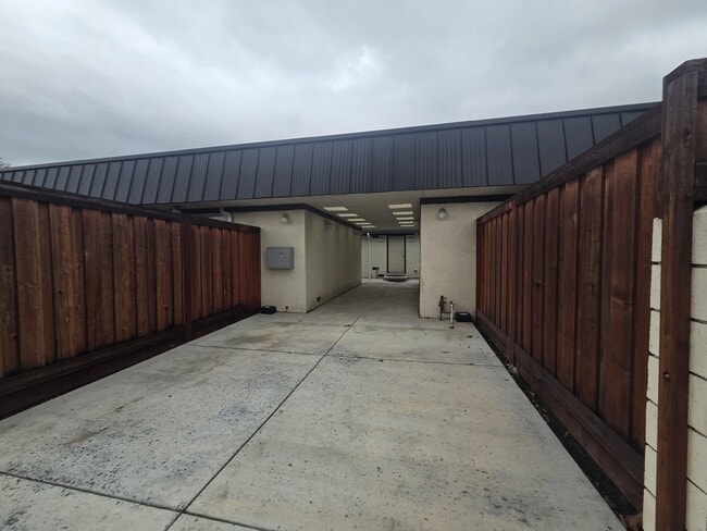 Photo - 1007 Bluebell Dr