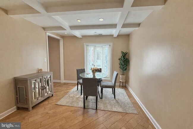 Photo - 5439 Richenbacher Ave