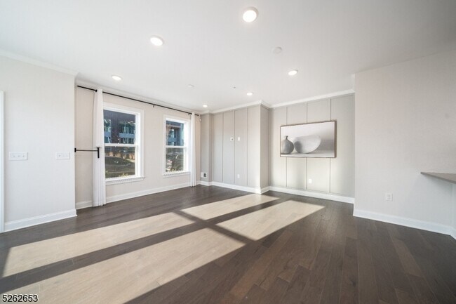 Photo - 8 Jessica Ln