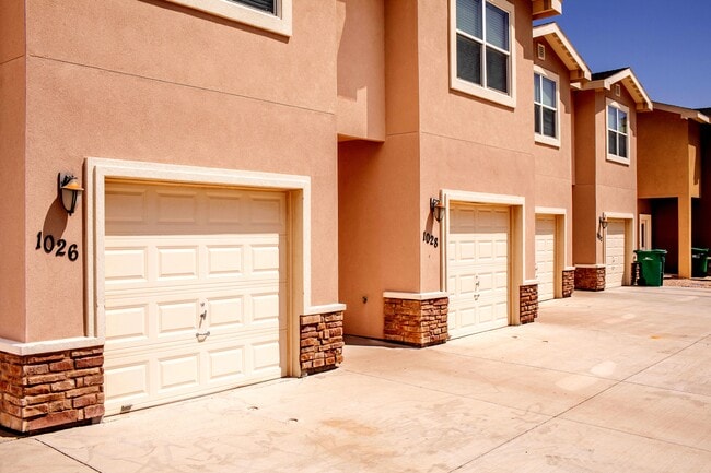 Bandera Ranch Townhomes - Bandera Ranch Townhomes