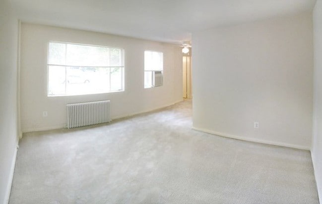 Arlington Boulevard Apartments