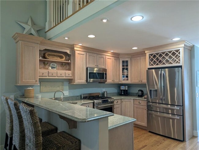 Photo - 209 Pond Shore Dr