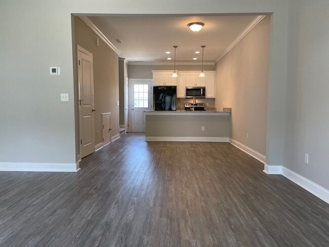 Photo - 3927 Newhall Dr NW