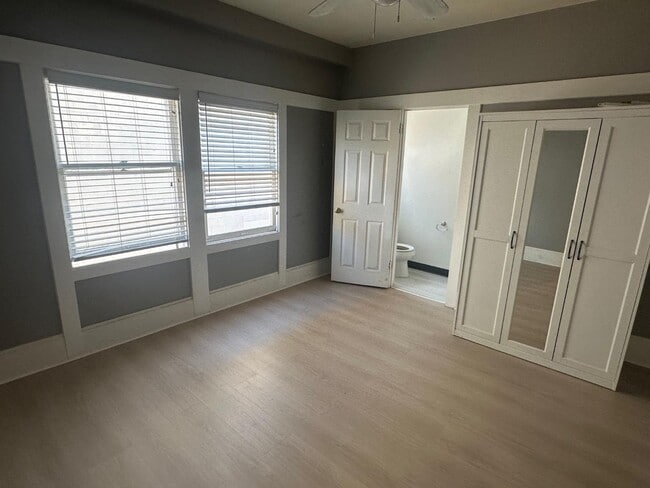 Building Photo - 5480 Vicente Way Rental