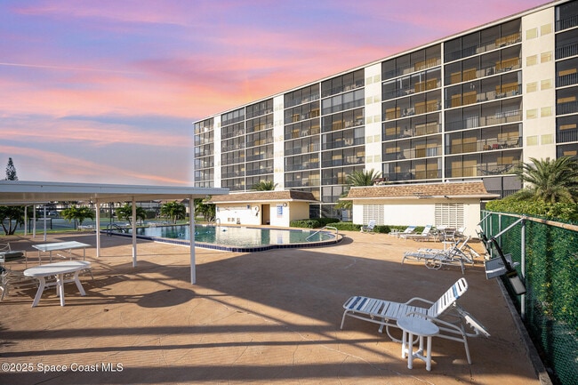 Building Photo - 500 Palm Springs Blvd Unit 601