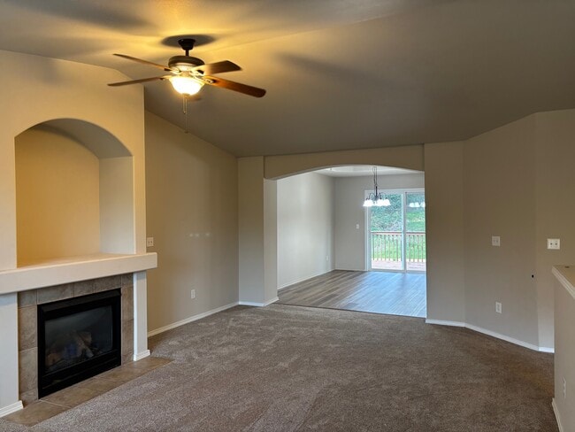 Photo - 2811 162nd St E