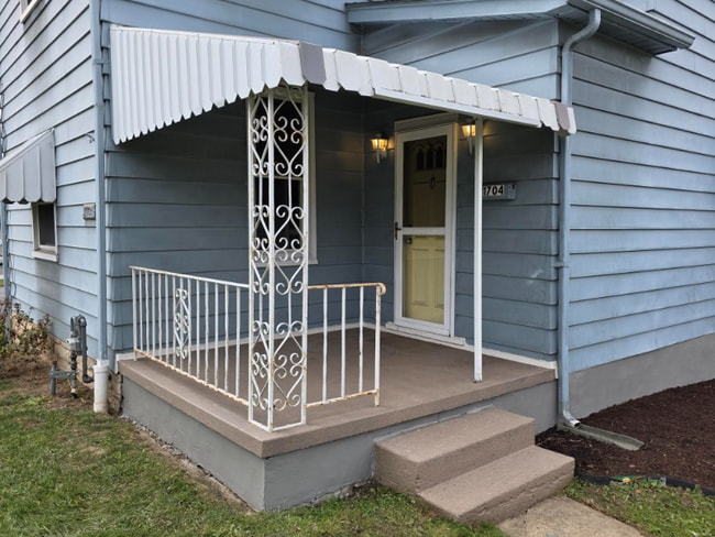 Photo - 1704 Broad St