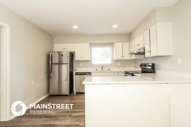 Photo - 5501 N 68th Ave