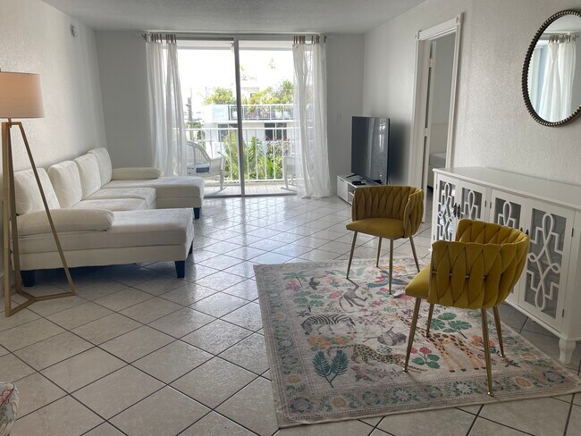 Photo - 7705 Abbott Ave Unidad 502