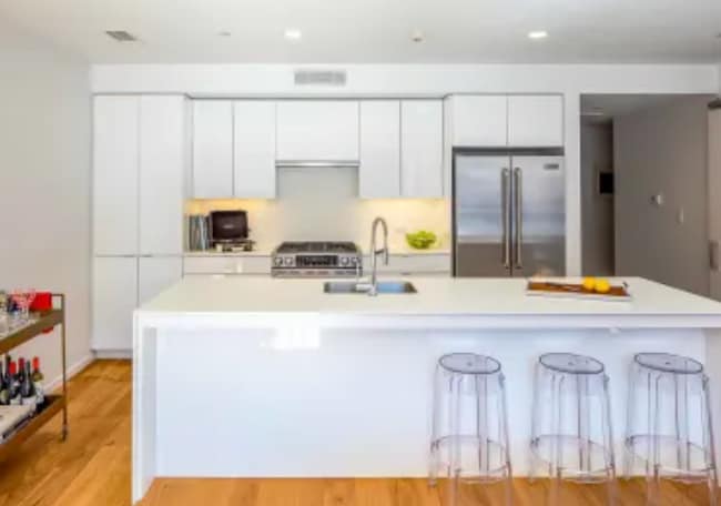 Photo - 52 W Broadway