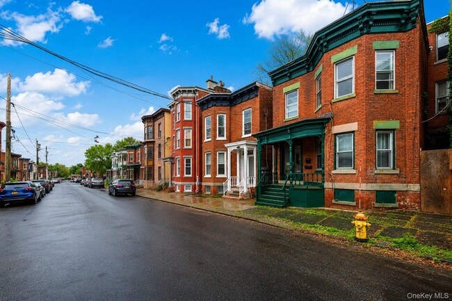 Photo - 37 Lutheran St