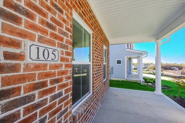 Photo - 105 Clearwater Dr