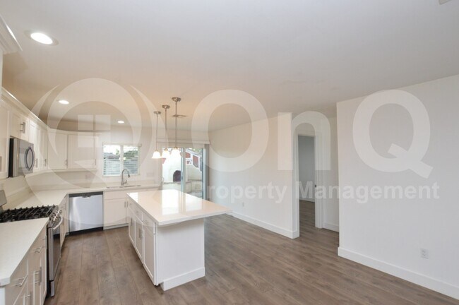Photo - 2055 E Orange St.