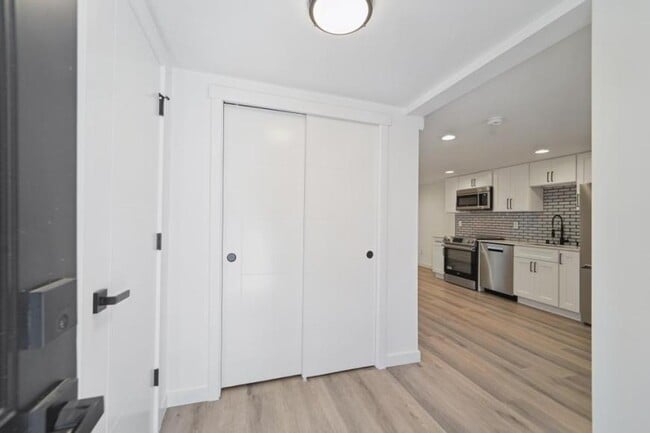 Photo - 2 bedroom in Seattle WA 98117 Unit 7352 21st Ave NW #B