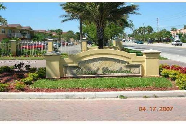 Building Photo - 4174 NW 79th Ave Unit 1C