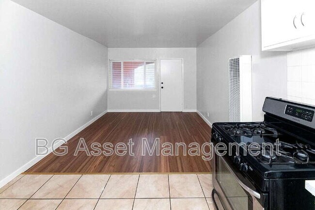 Photo - 945 S 45th St Unit C