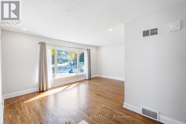 Photo - 66 Ferncroft Dr