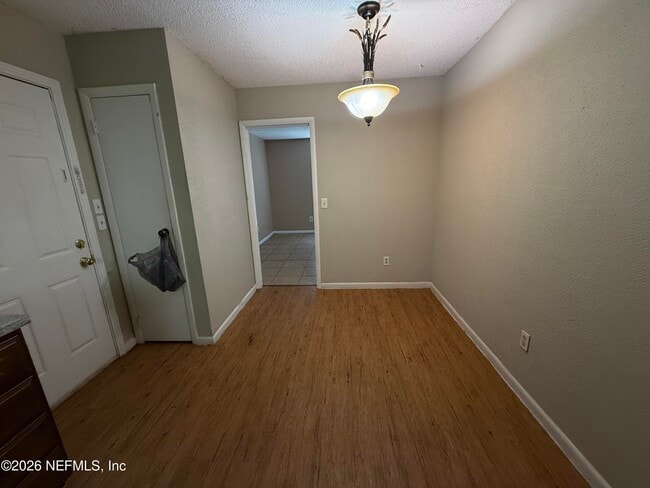 Photo - 808 Meadowbrook Dr
