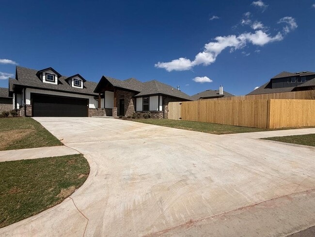 Photo - 8401 HazelWood Wy