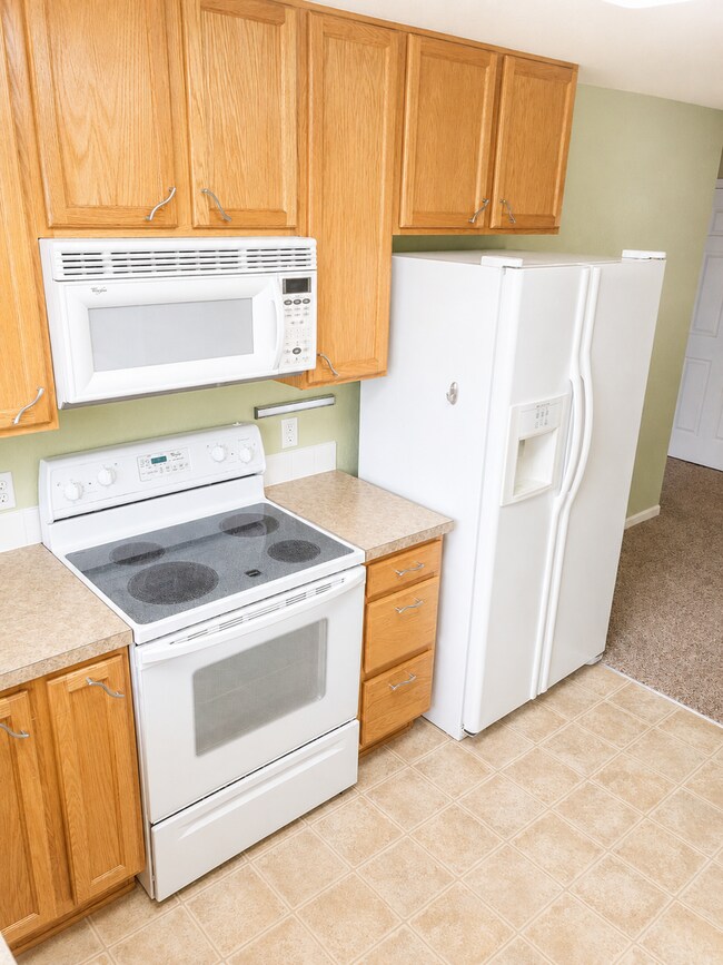 Photo - Inviting 2 Bedroom 2 Bath Top Floor Condo - Available August 10!