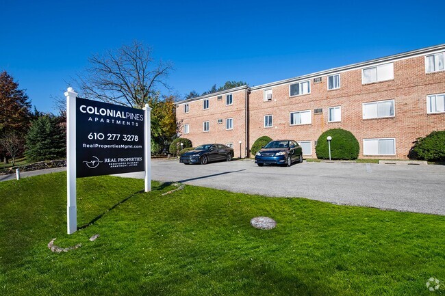 Building Photo - Colonial Pines Apartments