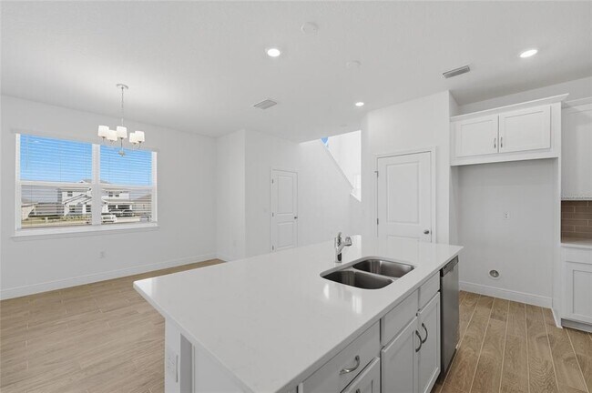 Photo - 2100 Maverick Ct