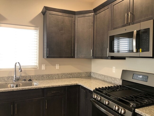 Photo - 4 Bedroom 2.5 Bathroom Townhome