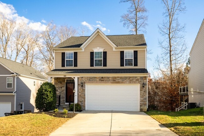 Building Photo - Spacious Home in Williamsburg - WASHINGTON RIDGE