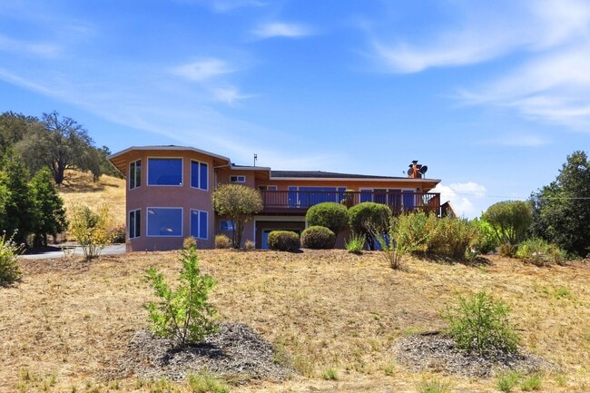 Building Photo - Available Now! One-of-a-Kind Hilltop Estate with Panoramic Almaden Valley Views