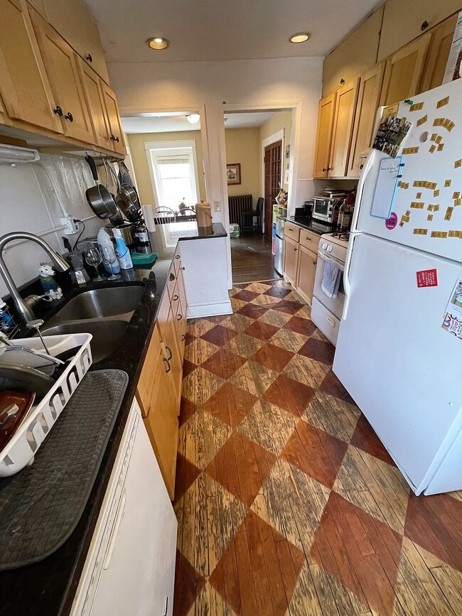 Photo - 712 W 28th St Unit Up