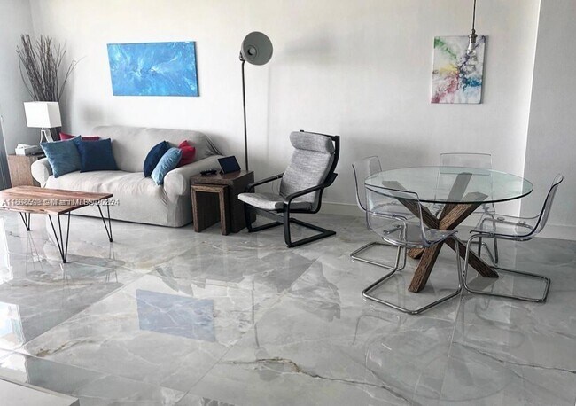 Photo - 1000 West Ave Unit 1007