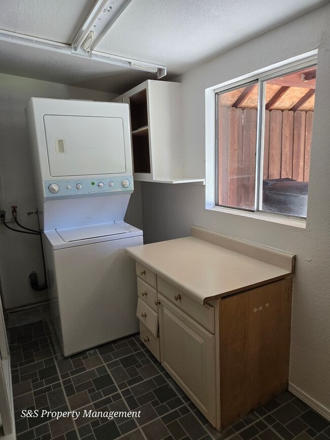 Photo - 3140 Garfield Ave