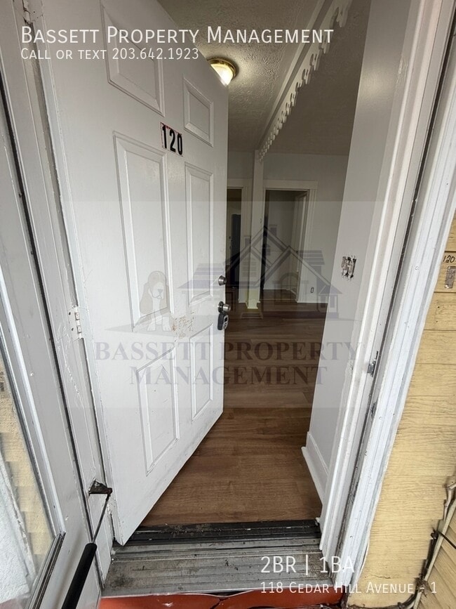 Photo - 118 Cedar Hill Ave