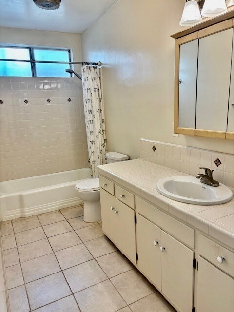 Photo - 351 Riverdale Dr