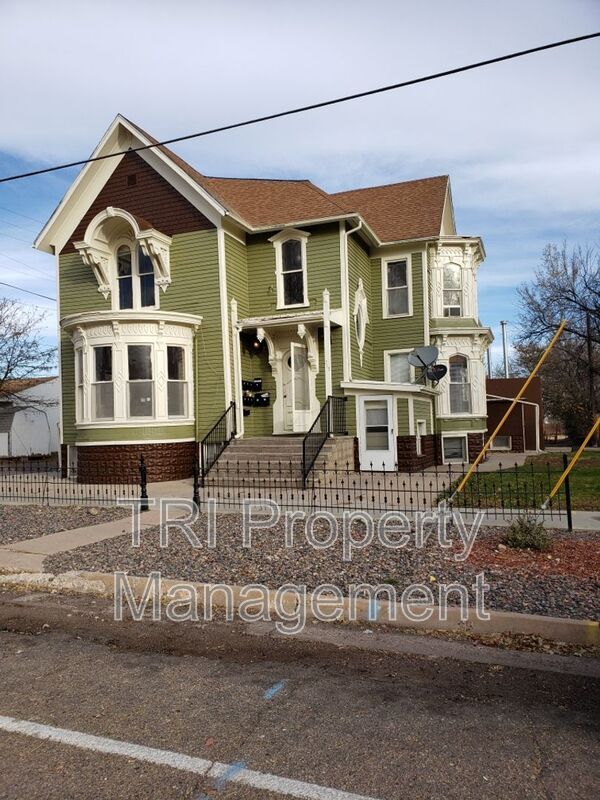 Photo - 715 15th St