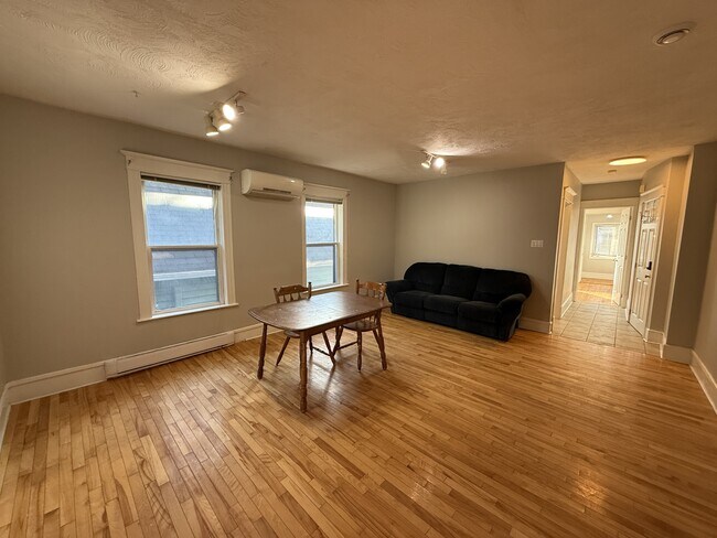 Photo - 55 Portledge Ave Unit 2