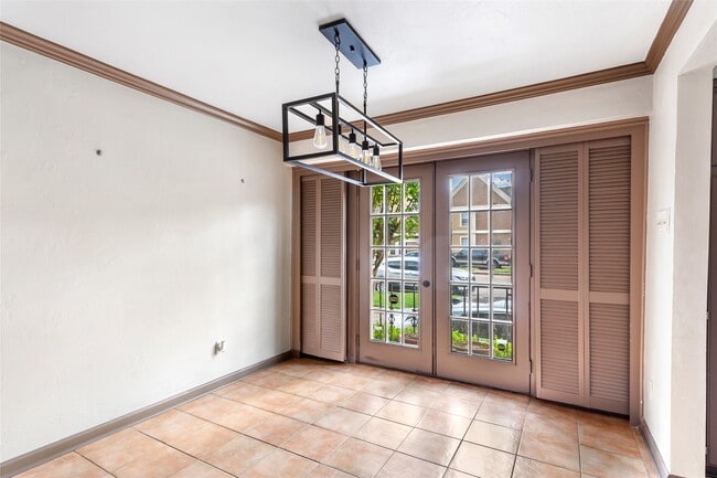 Photo - 2744 Briarhurst Dr Unit 51