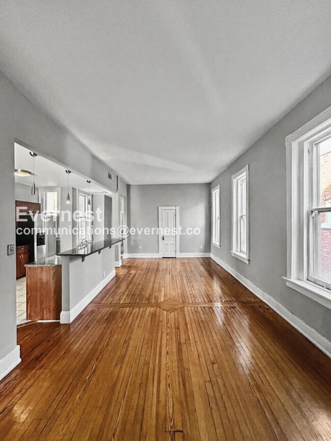 Photo - 2034 W Grace St Unit Apt B