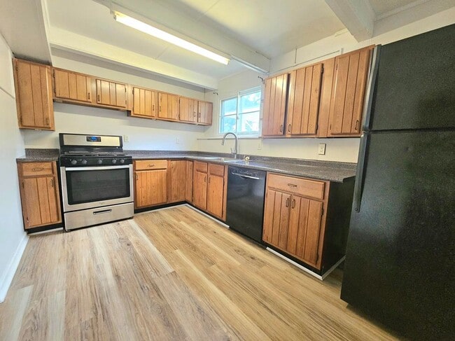 Building Photo - 142 Heberle Rd Rental