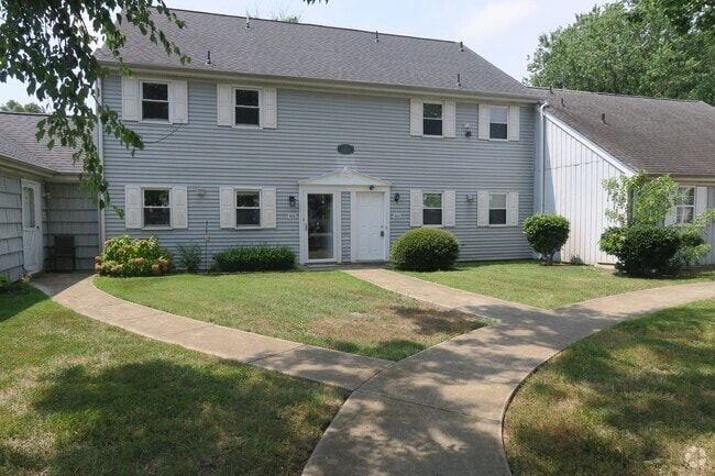 Building Photo - Available Now! Rental