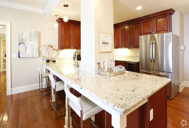 Hermes Kitchen - Four Winds