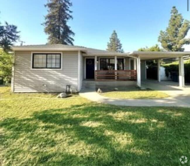 Building Photo - Beautiful Home for rent in Tulare, Ca