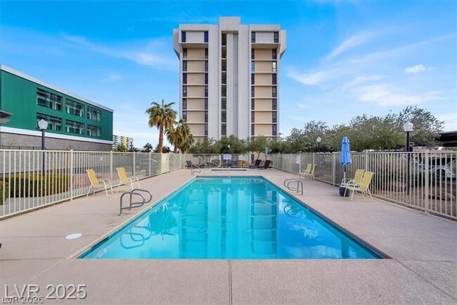 Building Photo - 3930 University Center Dr Unit 409