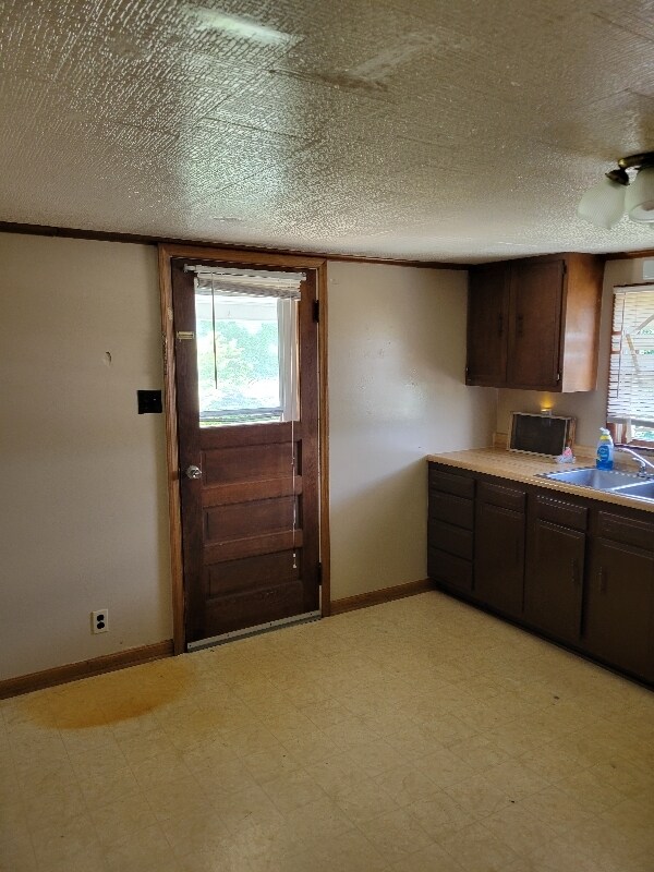 Photo - 912 Hancock Ave Unit B