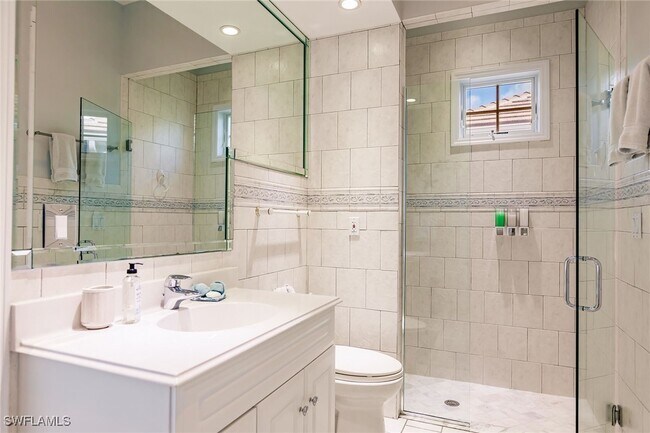 Photo - 950 Snowberry Ct