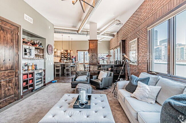 Building Photo - 2101 Larimer St Unit 401 Rental