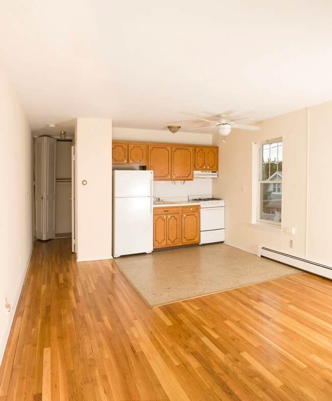 Studio Apartment