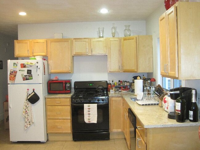 Photo - 19 Speridakis Ter Apartments Unit A